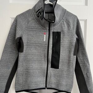 REEBOK SWEATER